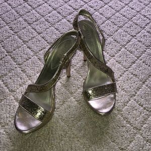 Women’s Guess Shoes, size 8